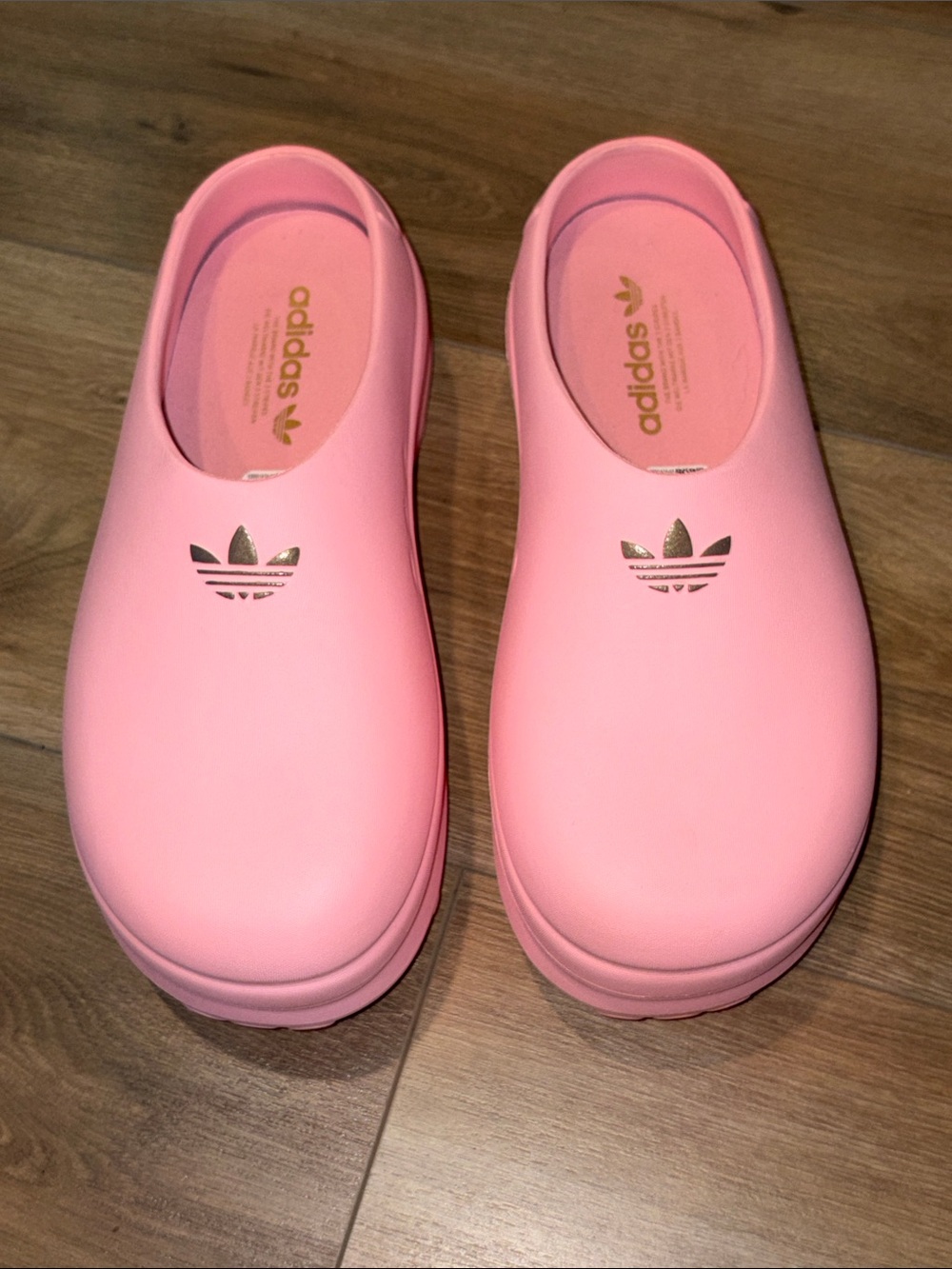 NWOT Adidas Adifoam Stan Smith pink mules, US Women’s size 10.